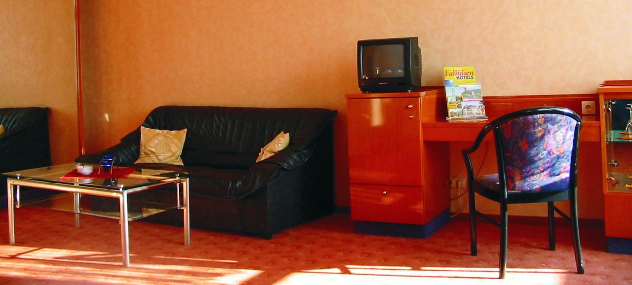 Hotel Weisser Hirsch Schwarzburg Extérieur photo